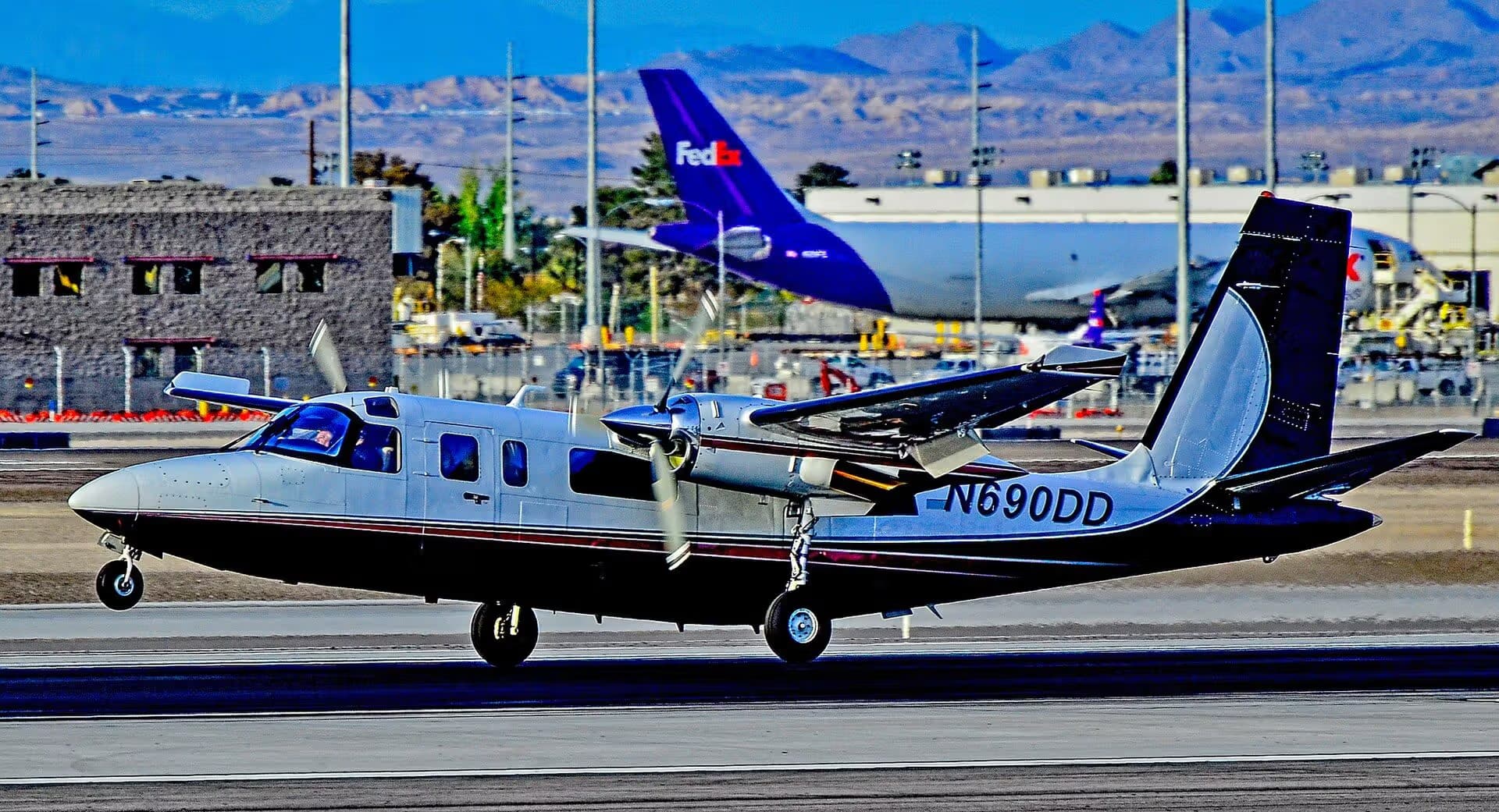 N690DD — Aircraft