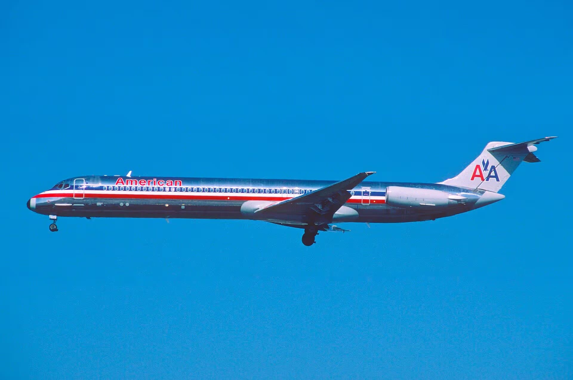 N228AA — Douglas