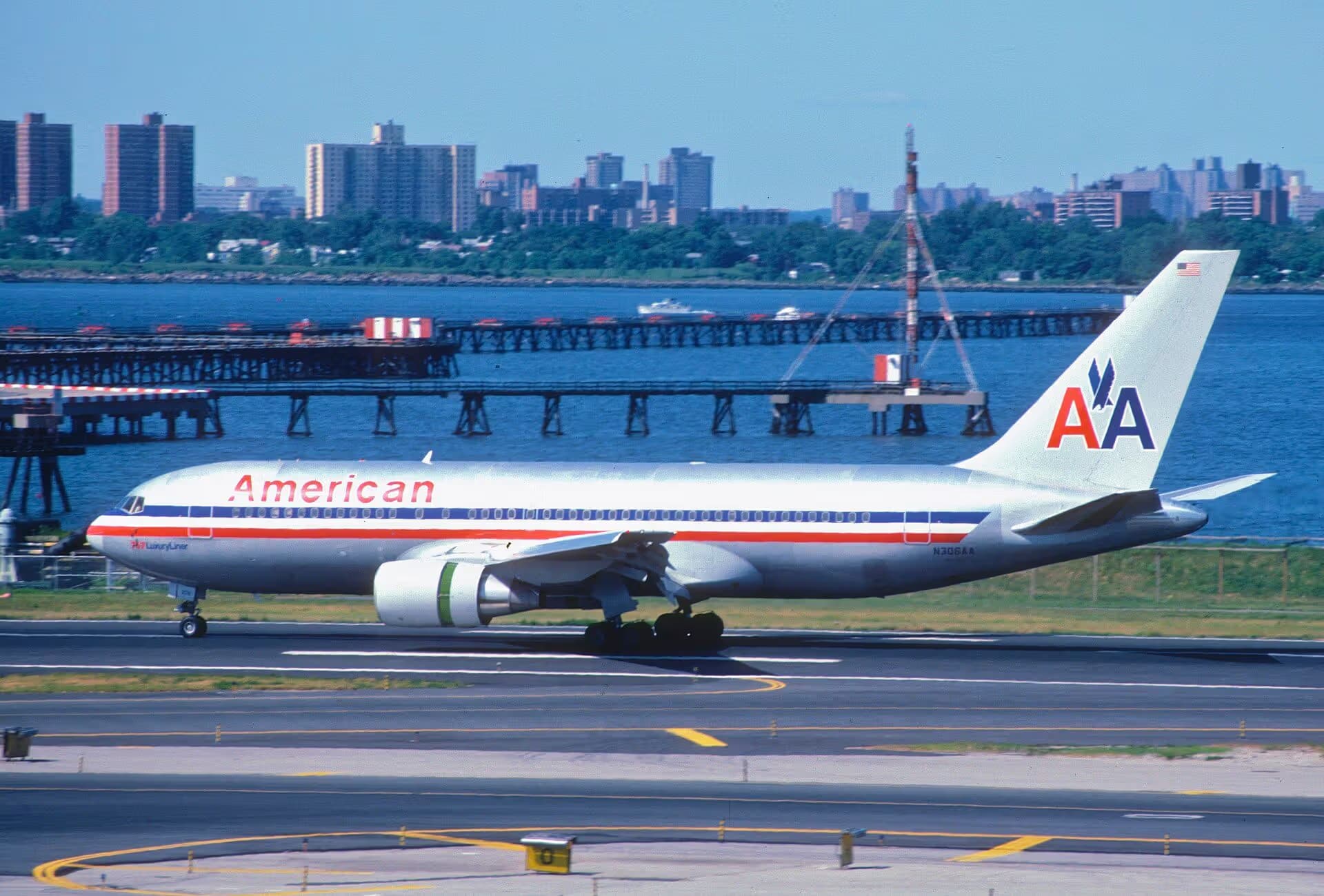 N306AA — Boeing