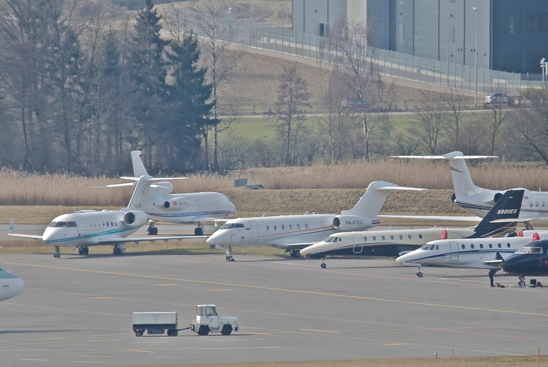 N900EB — Business jet