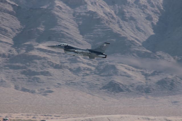 - Single-engine aircraft