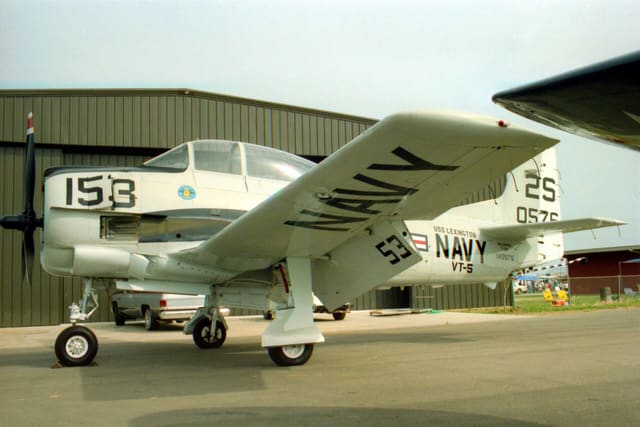 - Single-engine aircraft