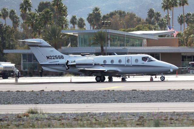 N225SB - Beech