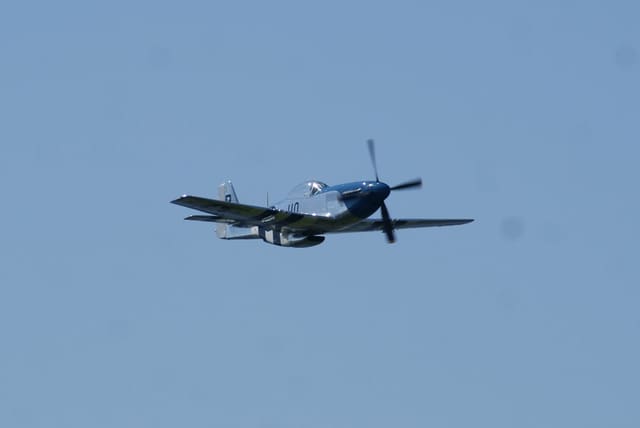 - Single-engine aircraft