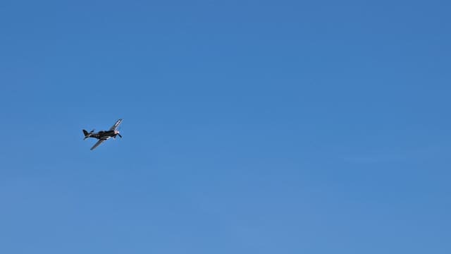 - Single-engine aircraft