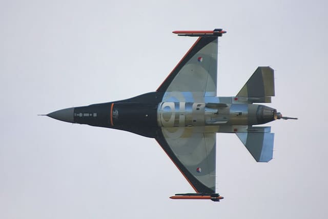 - Single-engine aircraft