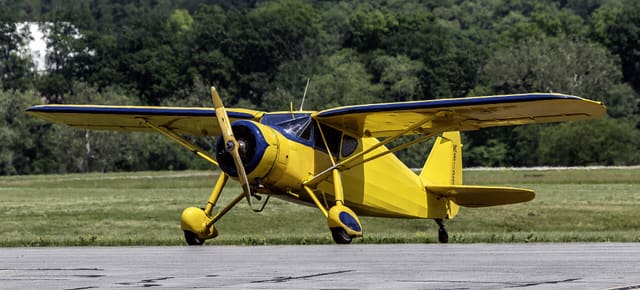 - Single-engine aircraft