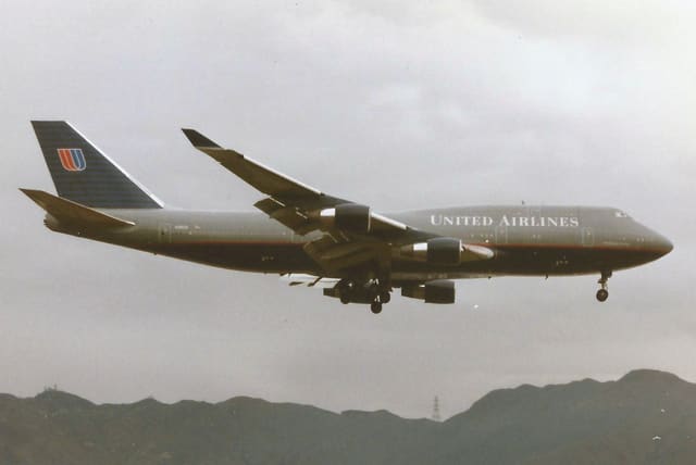 N195UA — Boeing