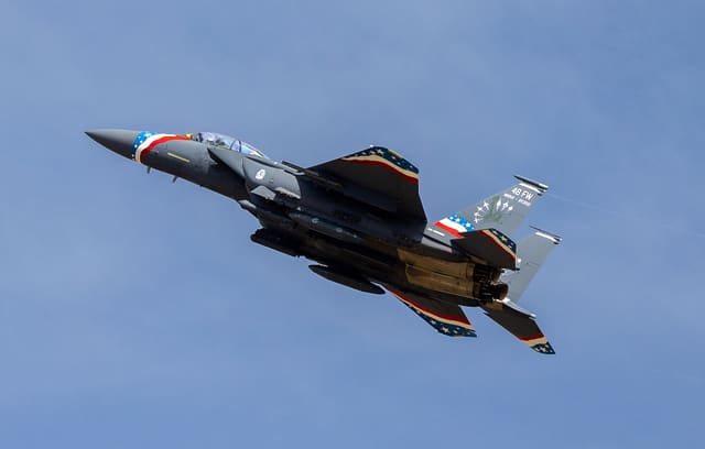- Single-engine aircraft
