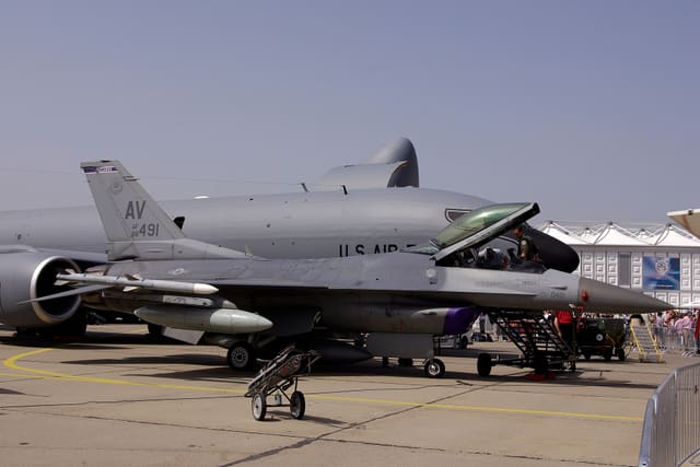 - Single-engine aircraft