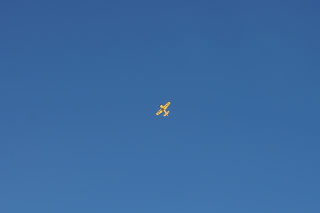 - Single-engine aircraft
