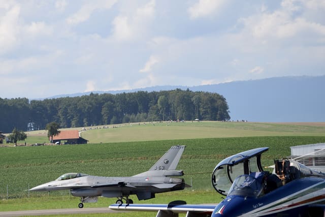 - Glider