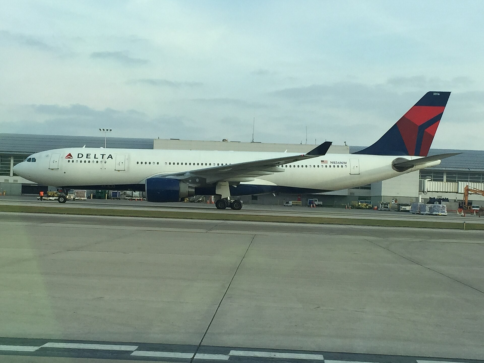 Abojanow's best shot — N856NW