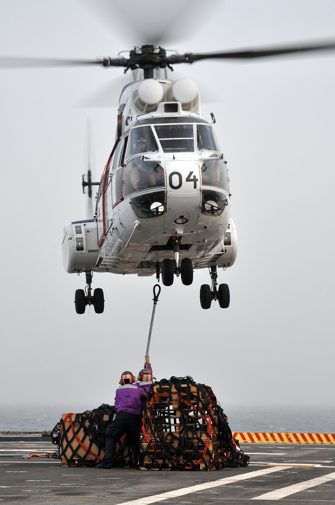 U.S. Navy photo by Mass Communication Specialist 1st Class Nathanael Miller's best shot — N405R