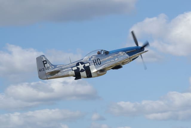 - Single-engine aircraft