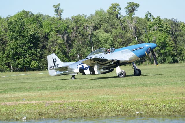 - Single-engine aircraft