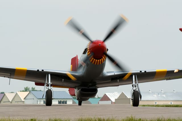 - Single-engine aircraft