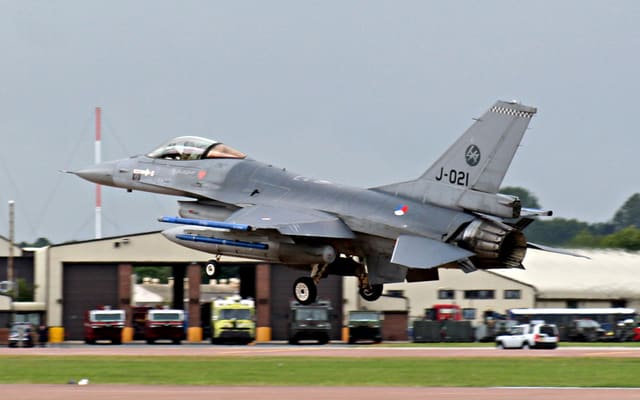 - Single-engine aircraft