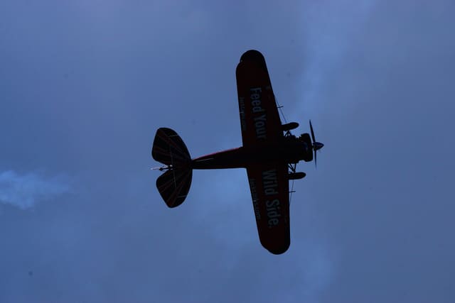 - Single-engine aircraft