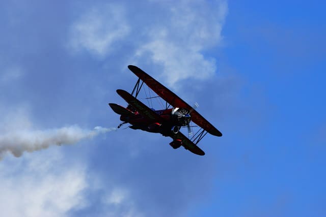 - Single-engine aircraft