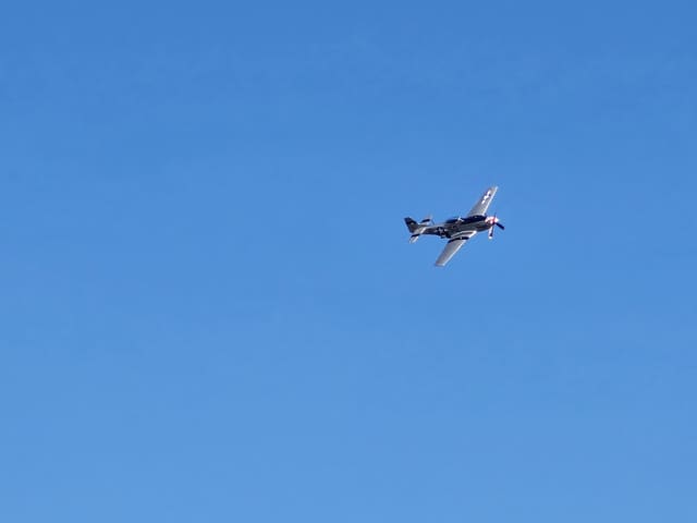 - Single-engine aircraft