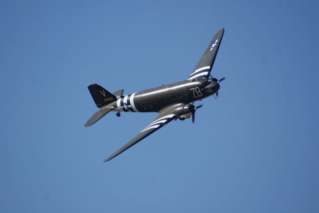 - Twin-engine aircraft