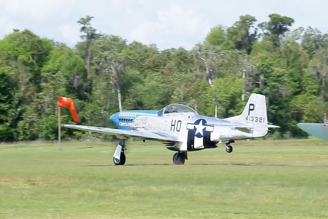 - Single-engine aircraft