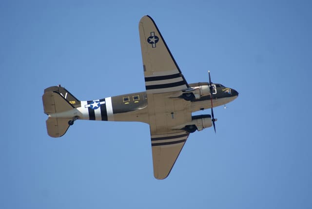 - Twin-engine aircraft