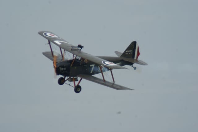 - Single-engine aircraft