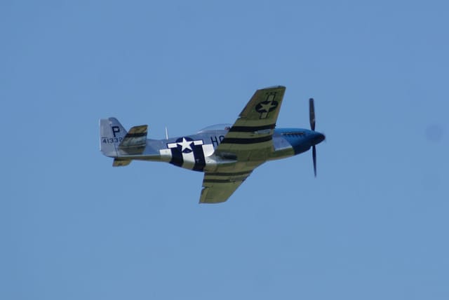 - Single-engine aircraft
