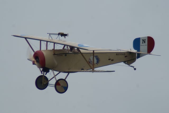 - Single-engine aircraft