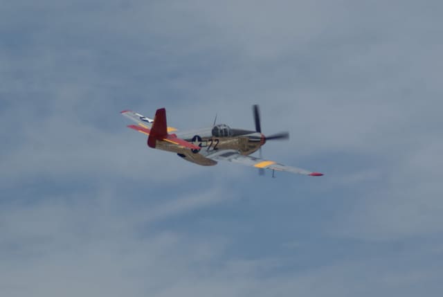 - Single-engine aircraft