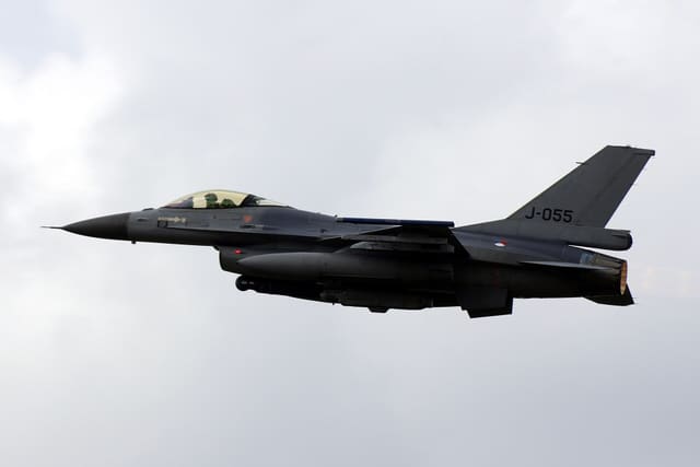 - Single-engine aircraft