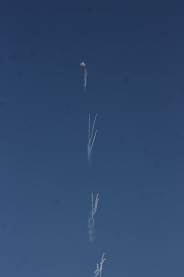 - Aircraft