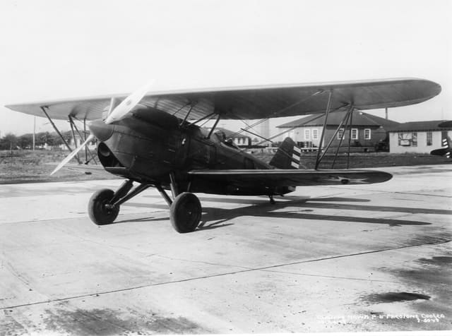 - Single-engine aircraft