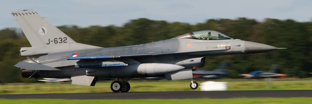 - Single-engine aircraft
