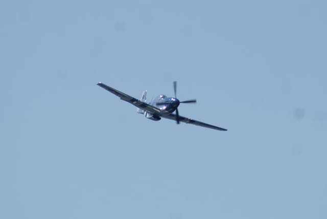 - Single-engine aircraft