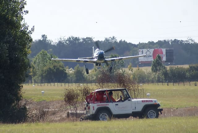 - Single-engine aircraft