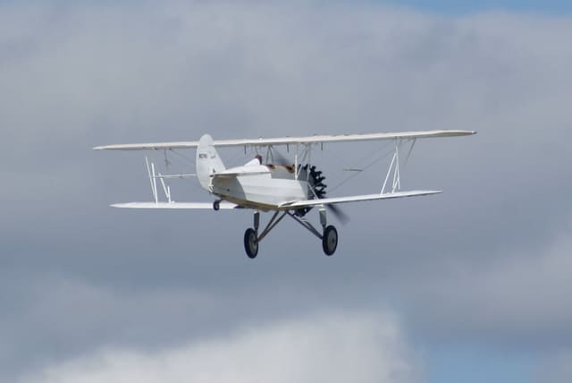 - Single-engine aircraft