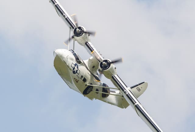 - Twin-engine aircraft