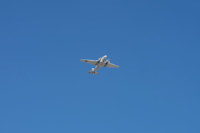 - Twin-engine aircraft