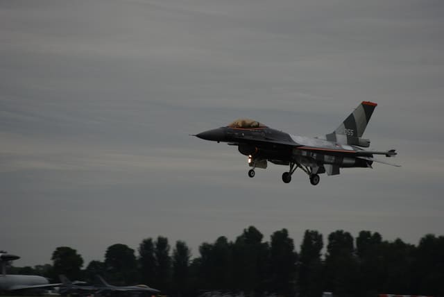 - Single-engine aircraft
