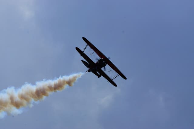 - Single-engine aircraft
