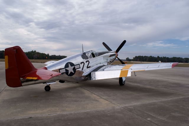 - Single-engine aircraft