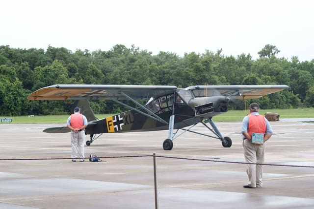 - Single-engine aircraft