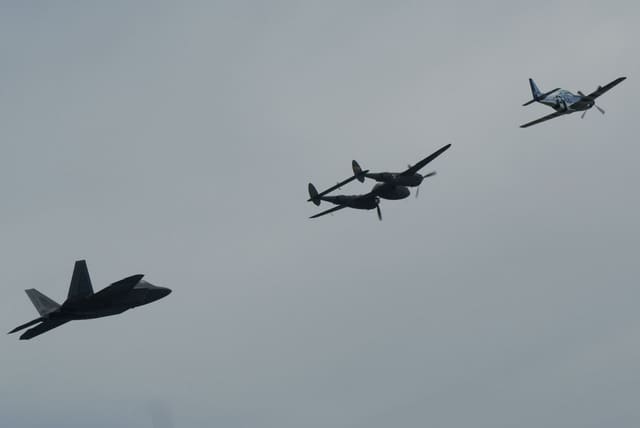 - Single-engine aircraft