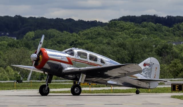 - Single-engine aircraft