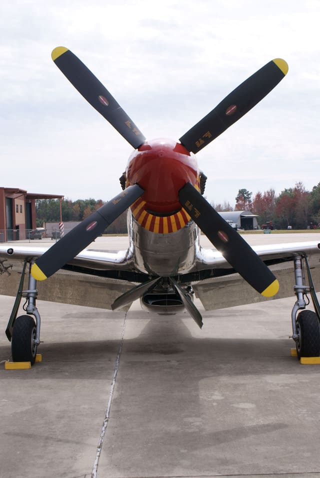 - Single-engine aircraft
