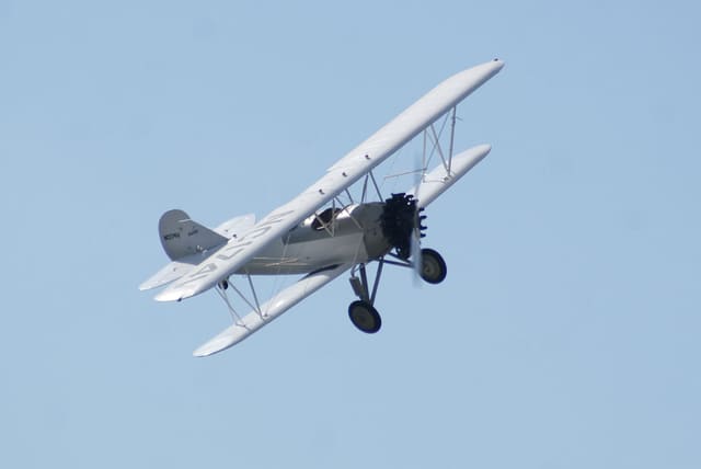 - Single-engine aircraft