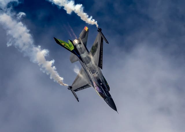 - Single-engine aircraft